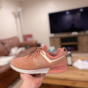 Beautiful pink suede New Balance 574
